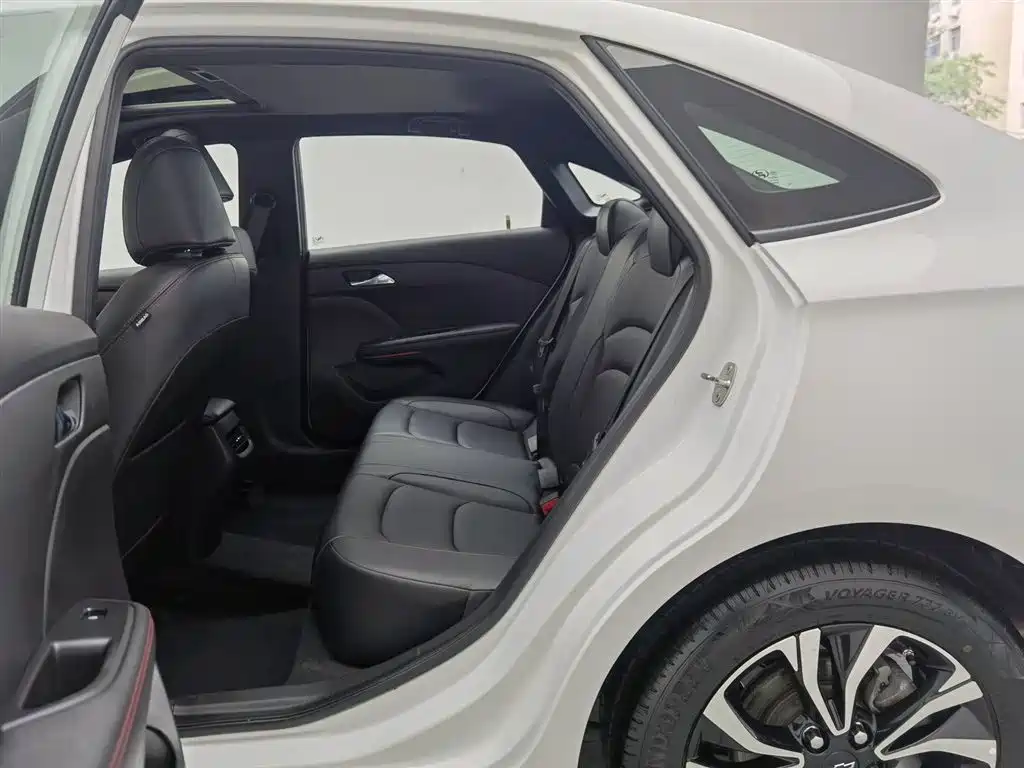 Chevrolet Monza 2019 RS 330T Auto Smooth Edition China VI фото 15