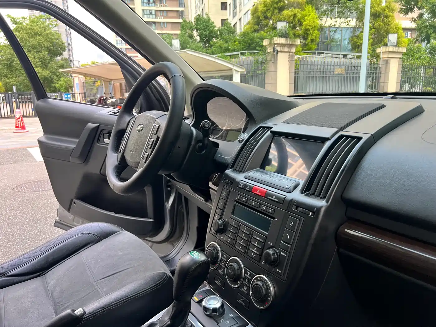 Land Rover Freelander 2 2012 2.0T Si4 SE Petrol фото 12