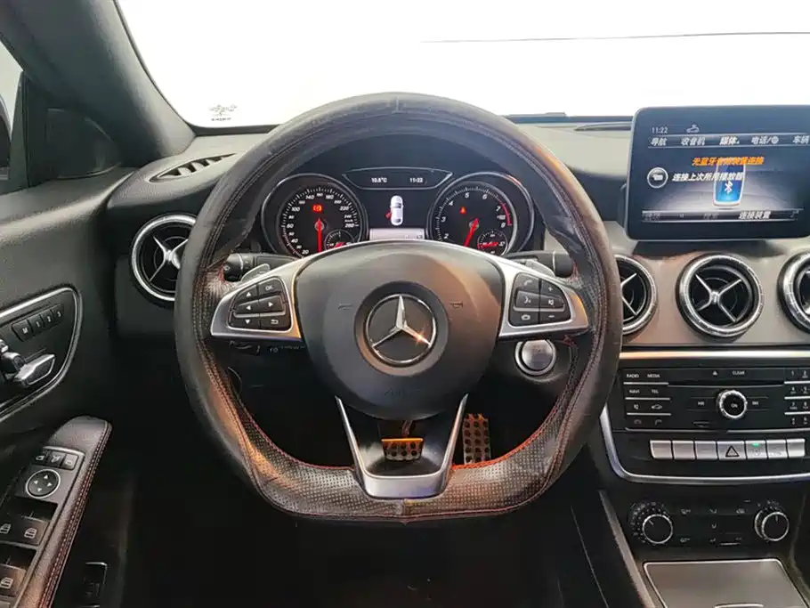 Mercedes-Benz CLA (Import) 2016 Facelift CLA 220 4MATIC фото 15