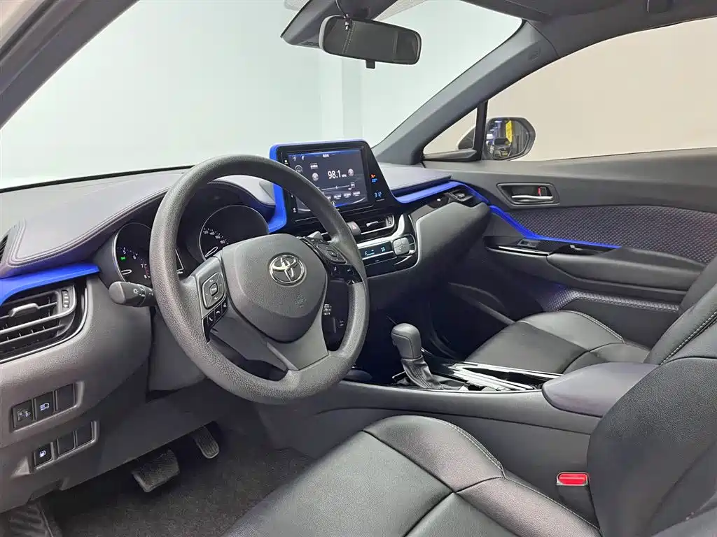 Toyota IZOA 2020 2.0L Yi Xiang Edition фото 13