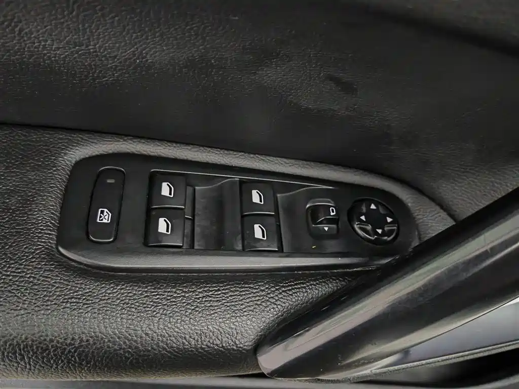 Peugeot 408 2018 Facelift 350THP Automatic Luxury фото 9