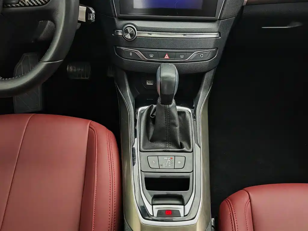 Peugeot 408 2018 Facelift 350THP Automatic Luxury фото 13