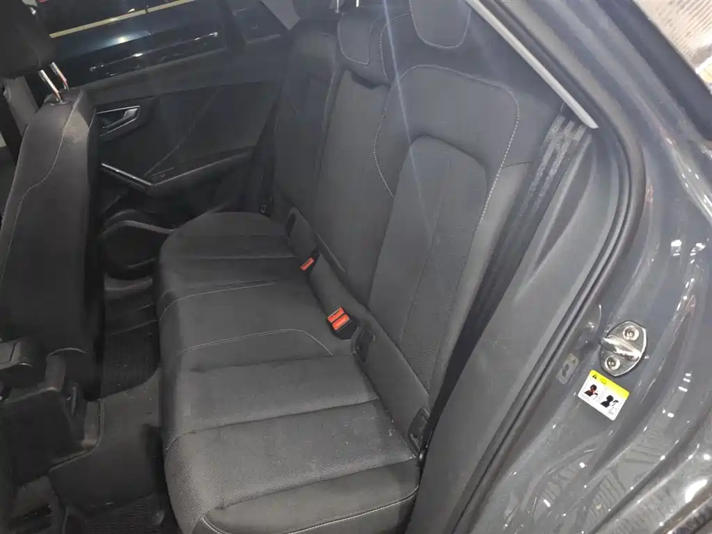 Audi Q2L 2018 35 TFSI Launch Exclusive Edition China VI фото 17
