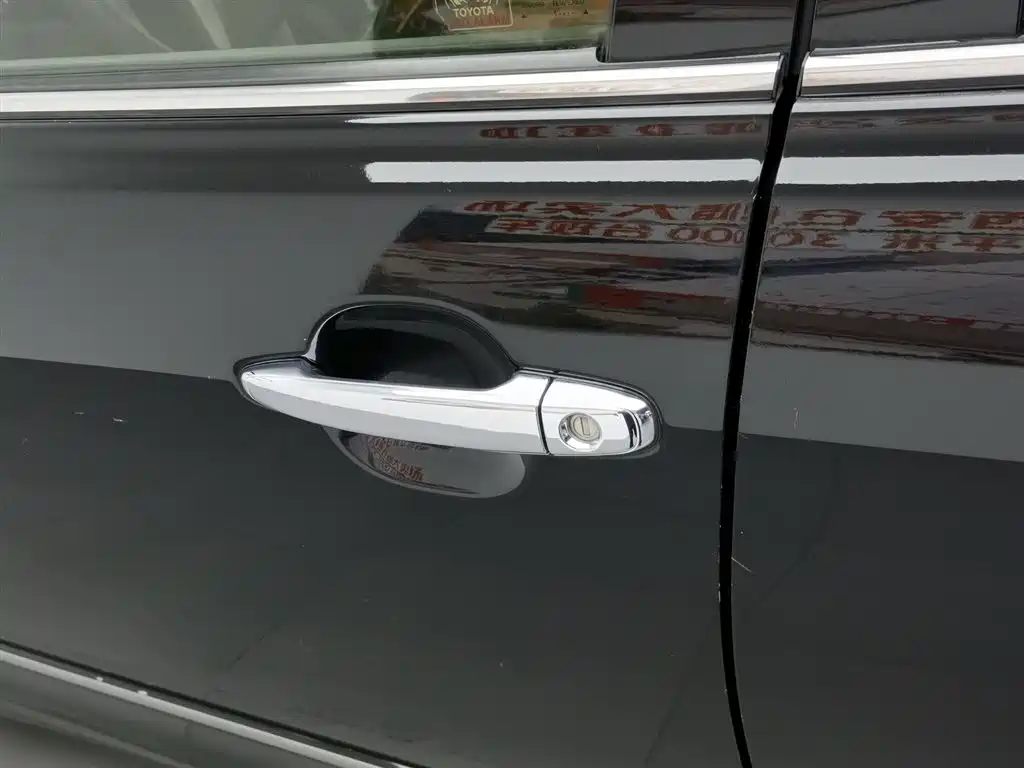 Toyota Camry 2011 200E Elite Sunroof Edition фото 18