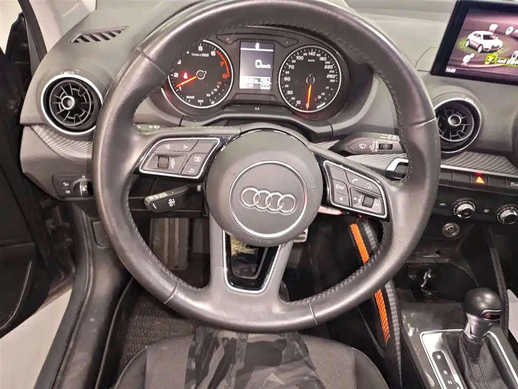 Audi Q2L 2018 35 TFSI Launch Exclusive Edition China VI фото 11