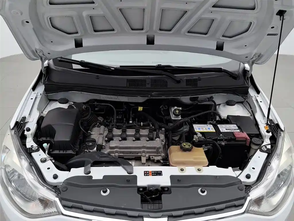 Chevrolet Sail 2015 Sail 3 1.5L Manual Ideal Sunroof Edition фото 6