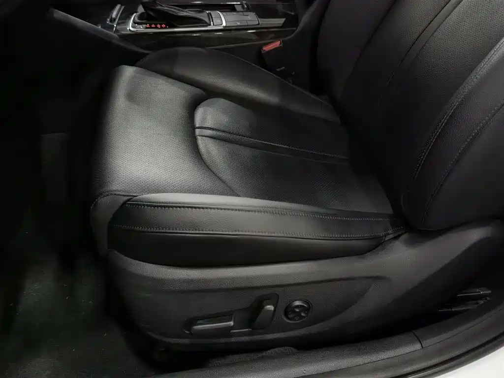 Kia K5 2016 2.0L Automatic LUX фото 20