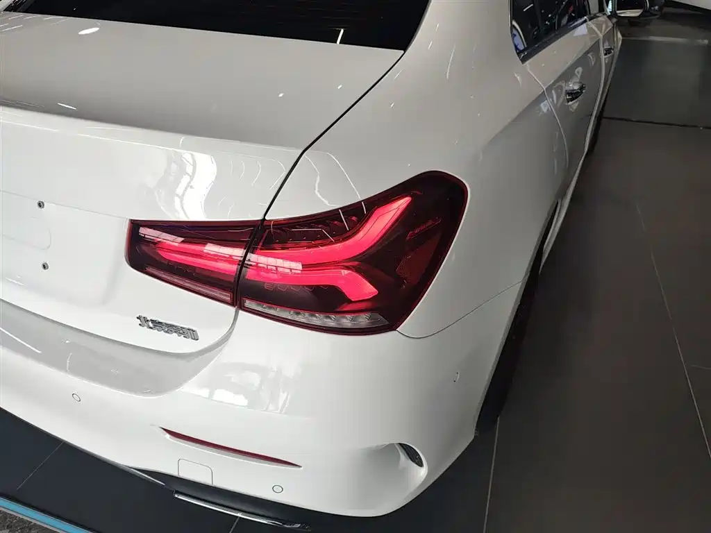 Mercedes-Benz A-Class 2022 Facelift III A 200 L Sport Sedan Fashion фото 24
