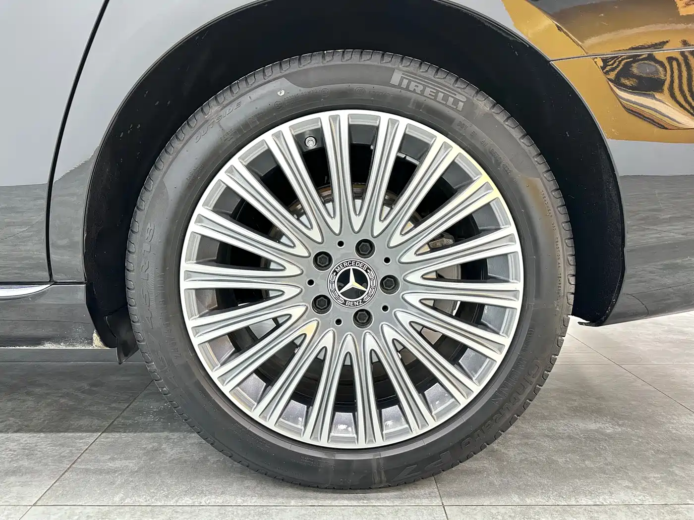 Mercedes-Benz E-Class 2023 E 300 L Luxury фото 12
