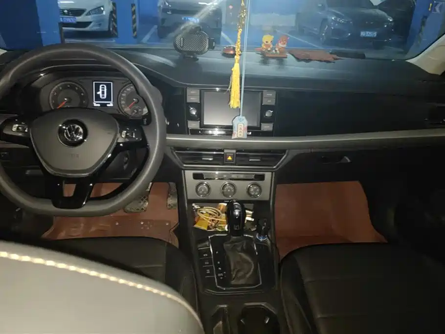 Volkswagen Lavida 2019 1.5L Automatic Comfort Edition China VI фото 12