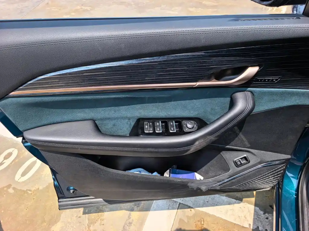 Фото 7 - Geely Xingyue L