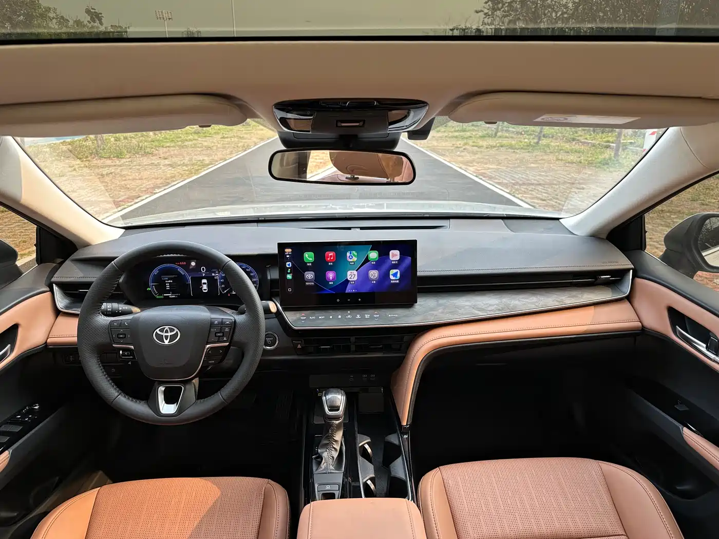 Toyota Camry 2024 Hybrid 2.0HGVP Luxury Edition фото 9