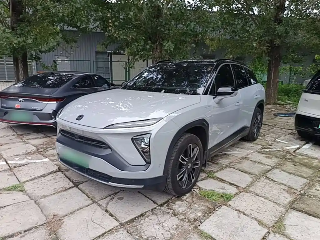Фото 1 - NIO ES6