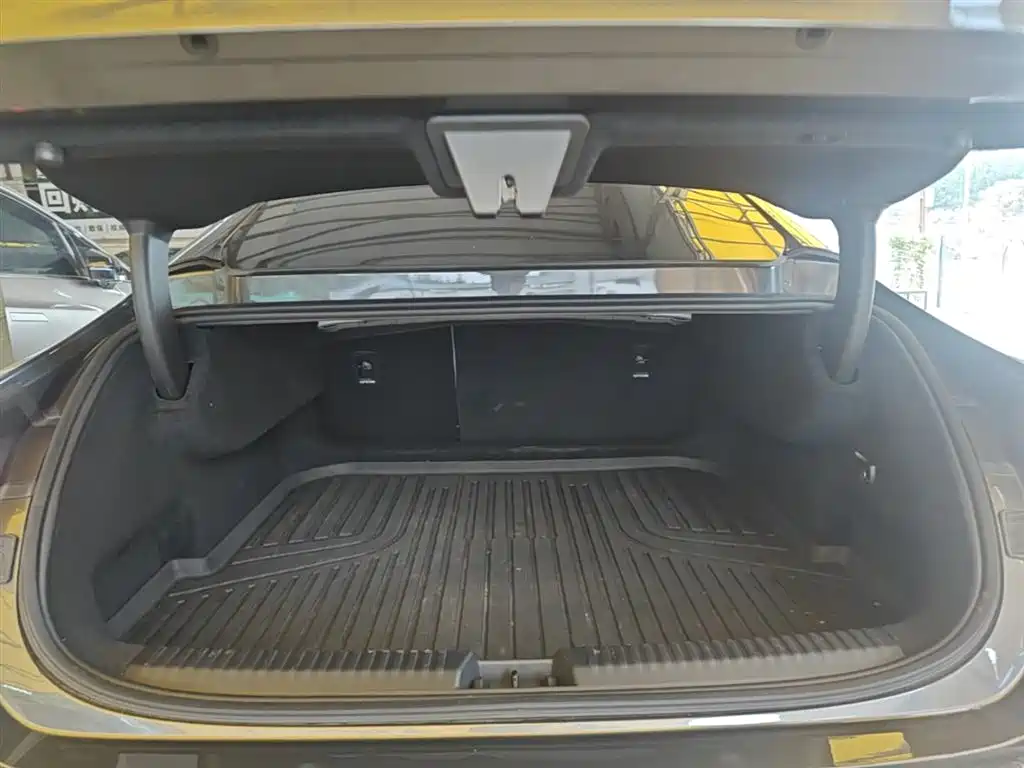 Lynk & Co Z10 2025 95kWh 766km RWD Max фото 19