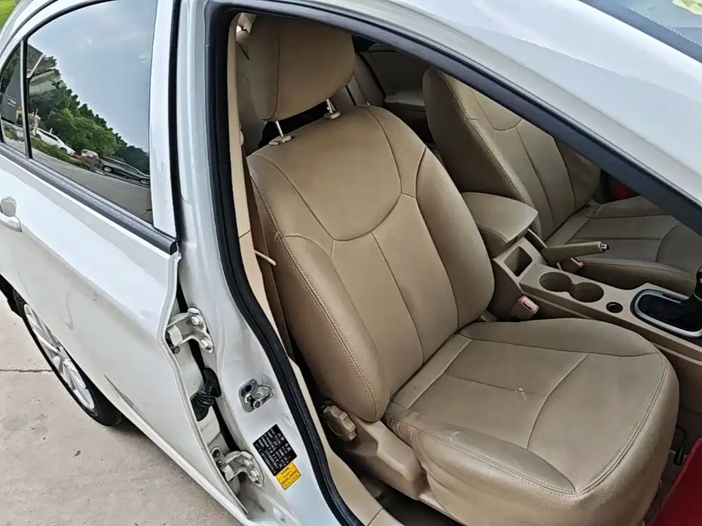 Roewe 350 2015 2014 1.5L Automatic Express Edition