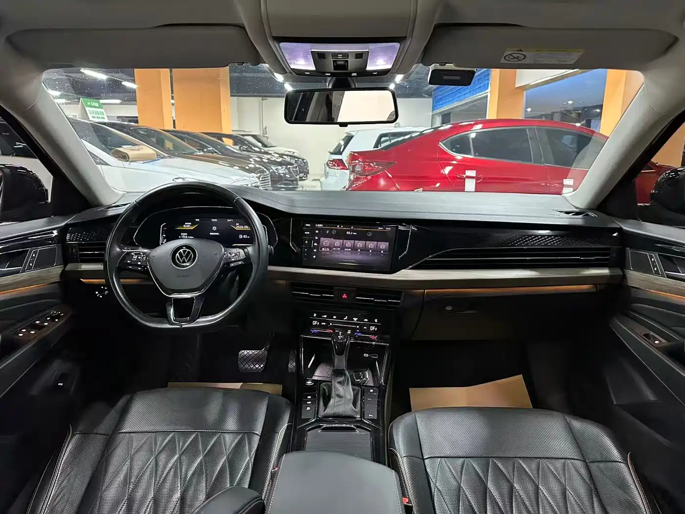 Volkswagen Passat 2020 Facelift 330TSI Luxury China VI фото 4