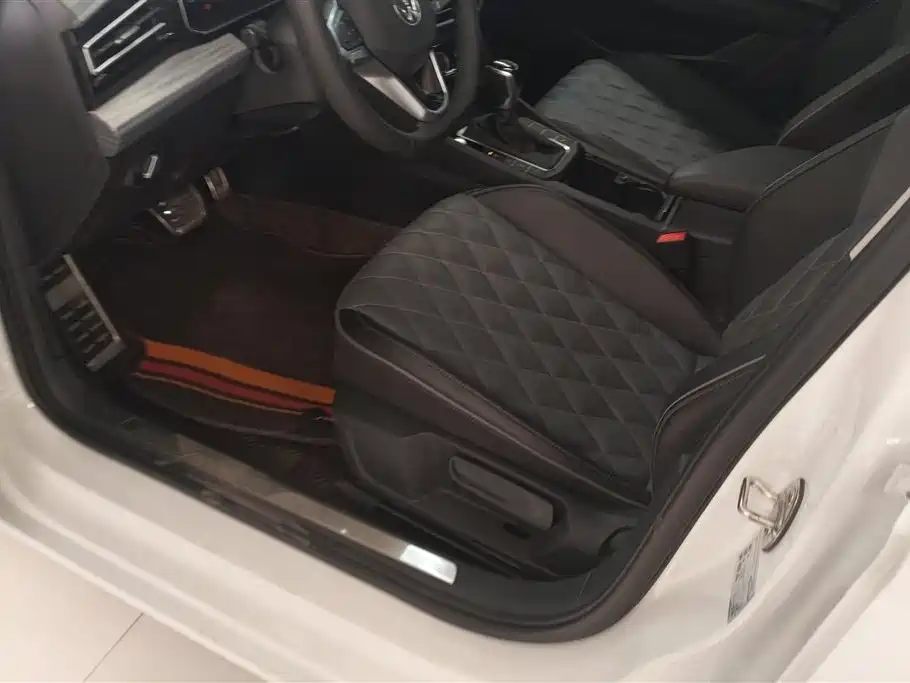 Volkswagen Sagitar 2023 300TSI DSG Leap Edition фото 9