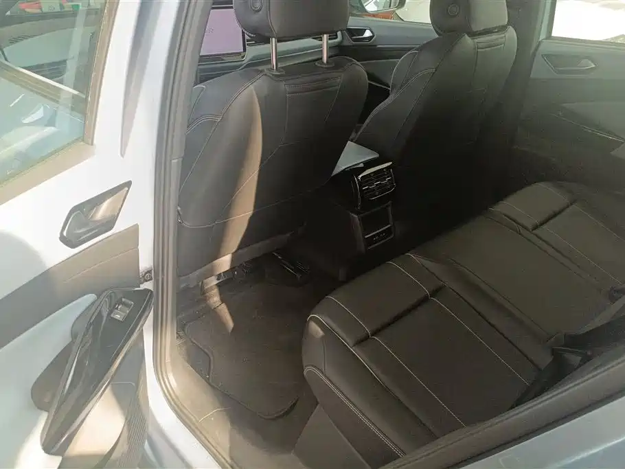 Volkswagen ID.4 X 2025 Smart Pure Intelligent Edition фото 11