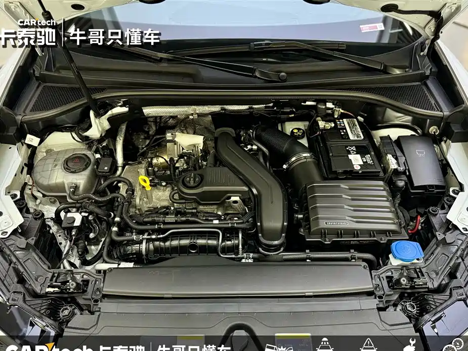 Audi Q3 2023 35 TFSI Fashion Dynamic Model (1.5T) фото 12