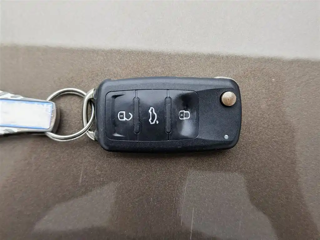 Volkswagen Touran 2013 1.4T Manual Trend 5-seater фото 19