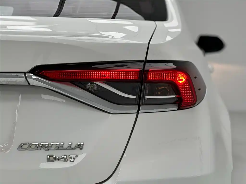 Toyota Corolla 2022 1.2T S-CVT Pioneer PLUS Edition фото 12