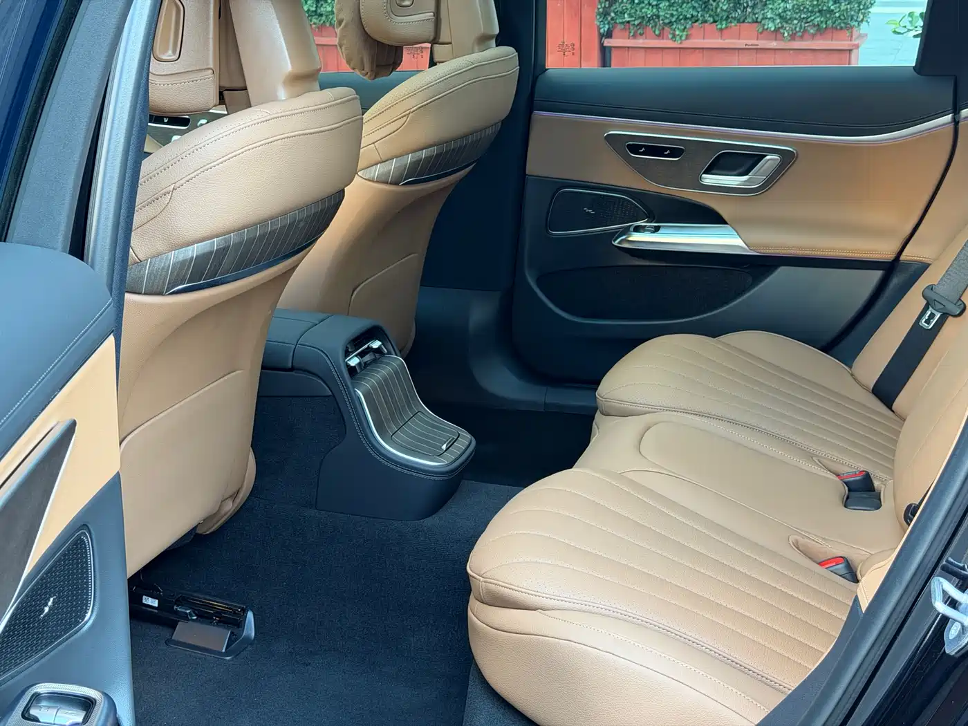 Mercedes-Benz E-Class 2024 E 300 L Fashion фото 10