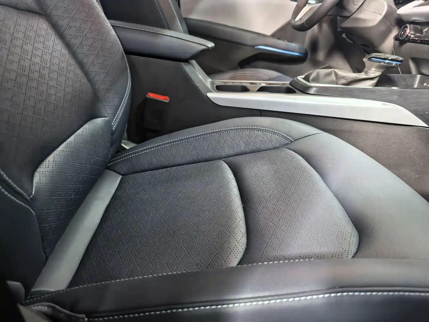 Toyota Avalon 2024 2.0L Luxury Edition фото 11