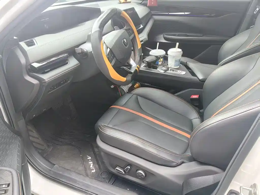 Changan UNI-V 2025 2024 1.5T Deluxe