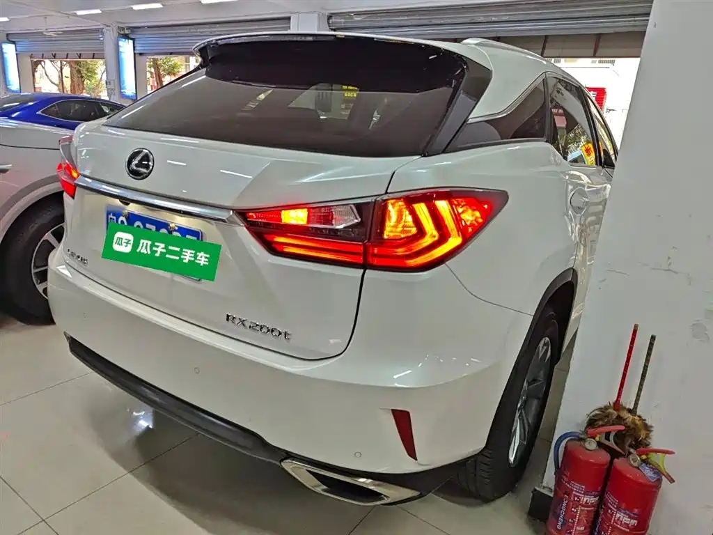 LEXUS RX