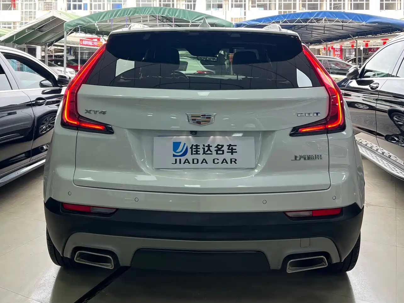 CADILLAC XT4