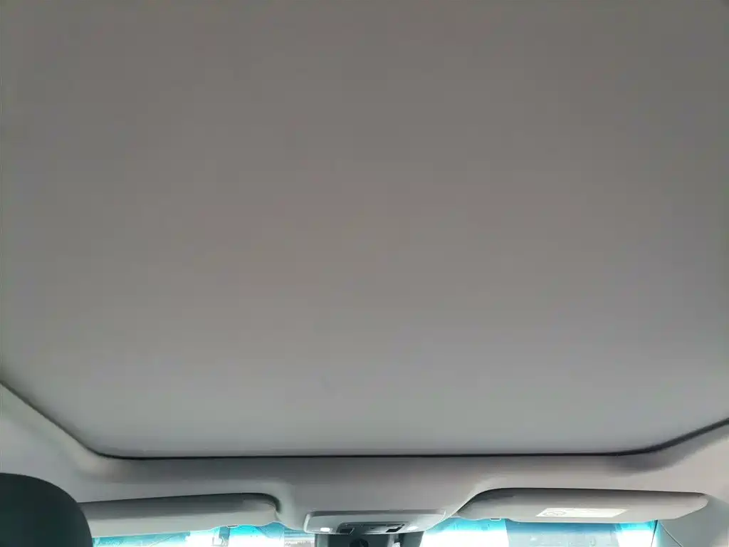 Toyota Camry 2018 Hybrid 2.5HG Luxury Edition фото 9