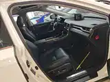 Фото 20 - Lexus RX