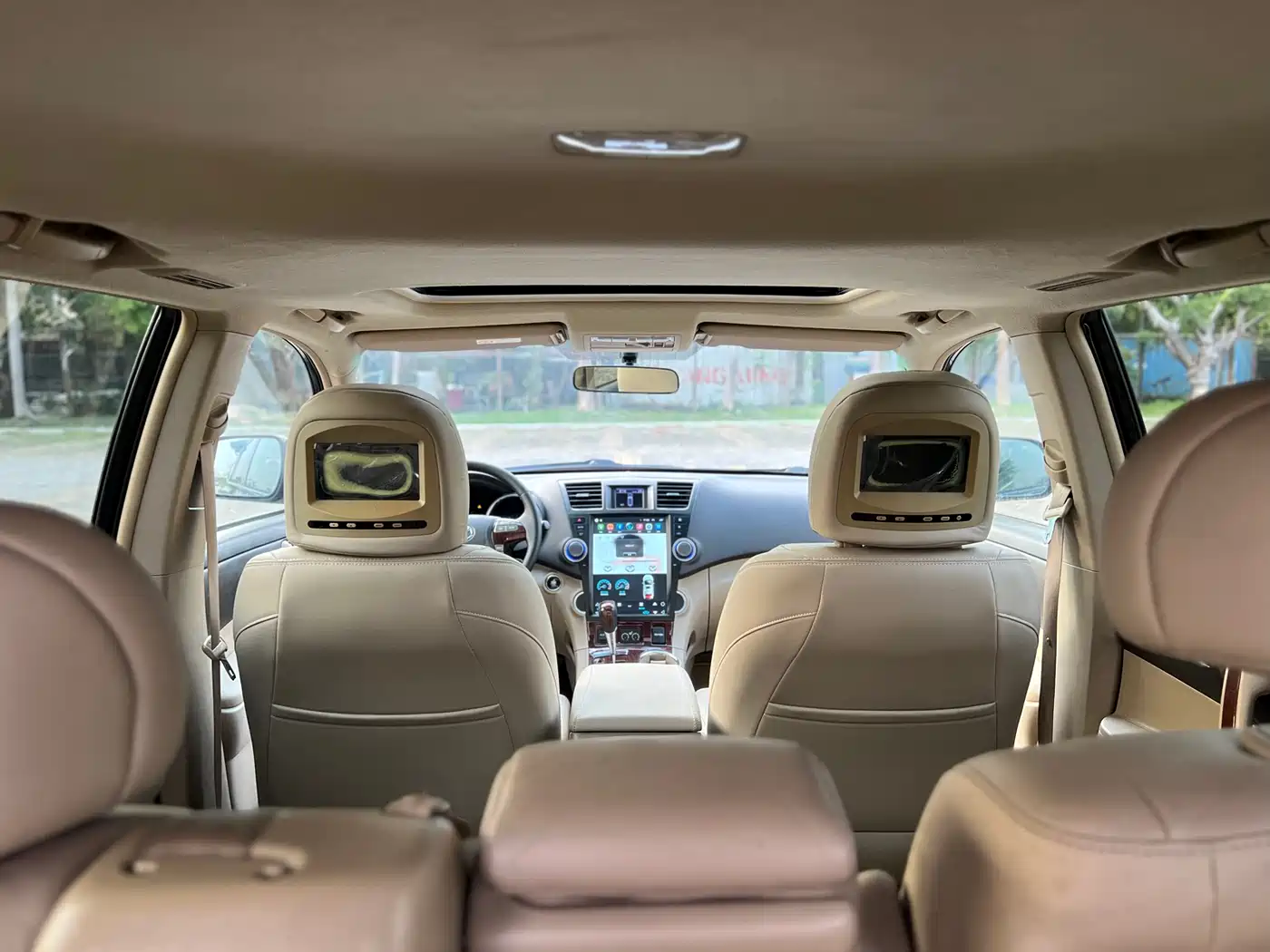 Toyota Highlander 2011 2.7L 2WD 7-seat Luxury Navigation фото 27