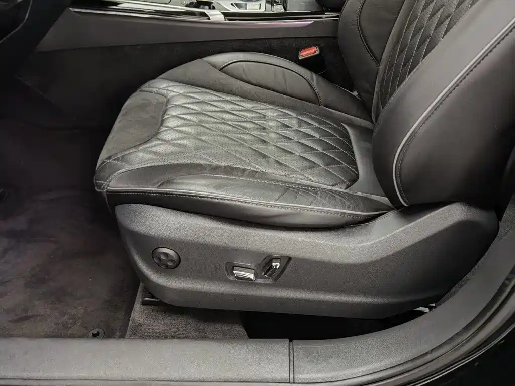 Hongqi HS5 2019 2.0T Smart Connect Enjoy Edition фото 20