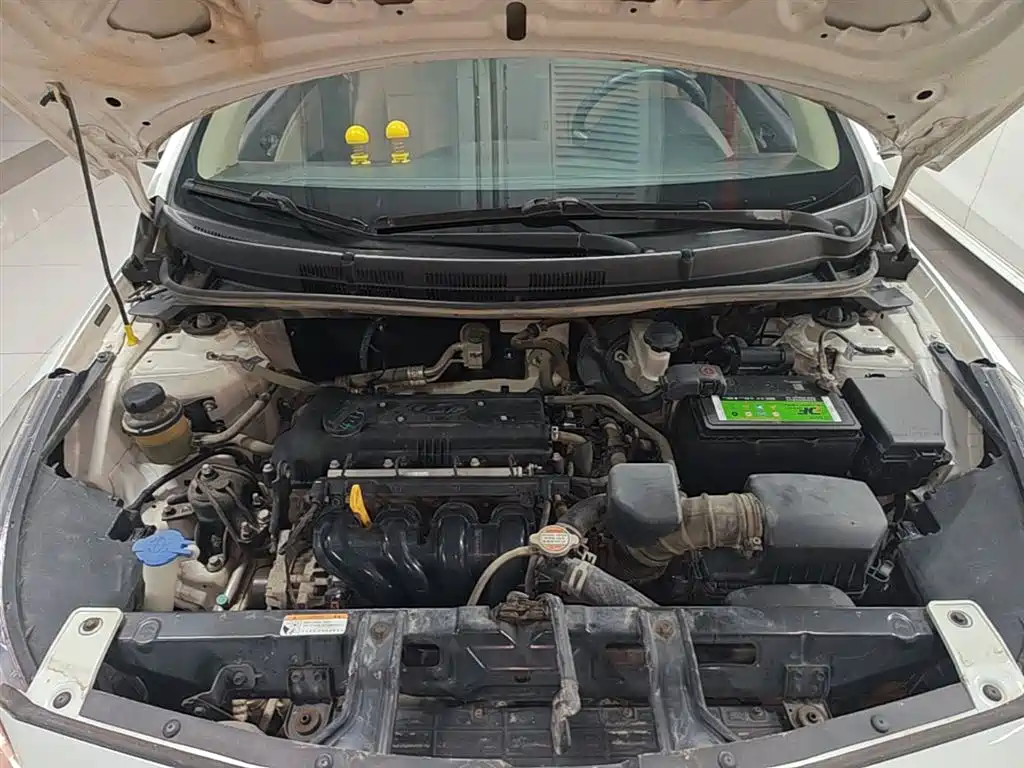 Hyundai Verna 2014 1.4L Manual Smart GLS фото 20