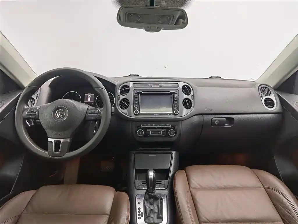 Volkswagen Tiguan 2012 2.0TSI Comfort фото 5