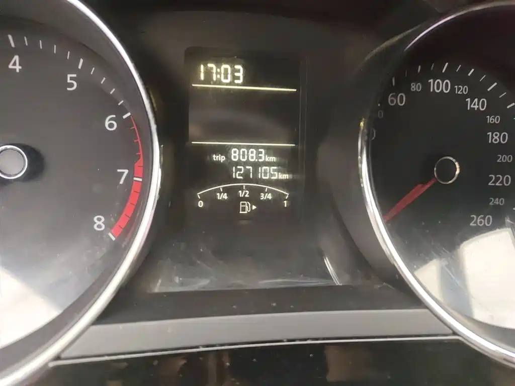Volkswagen Sagitar 2015 1.6L Automatic Comfort фото 5