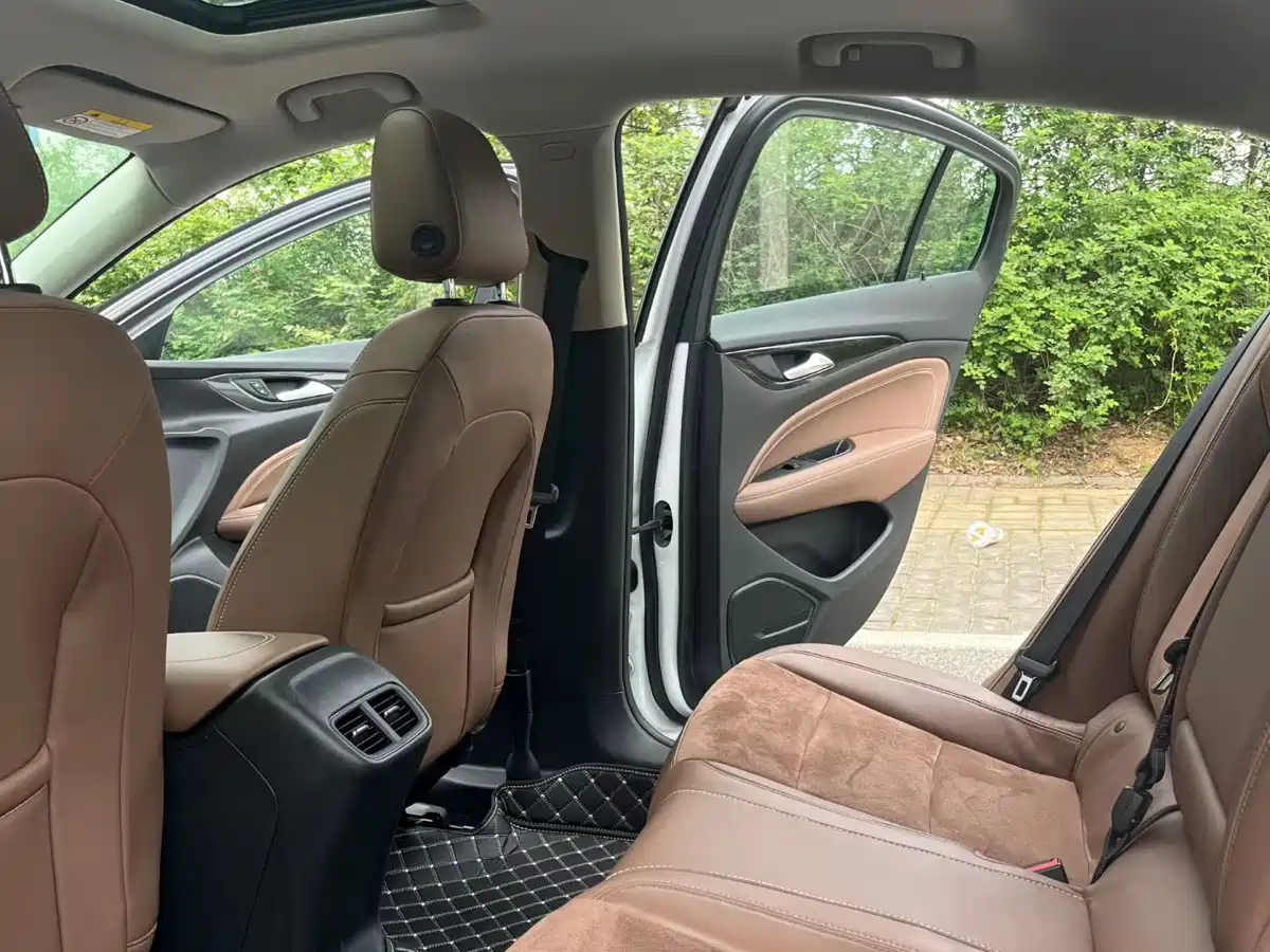 Buick Regal 2017 20T Elite Type фото 7