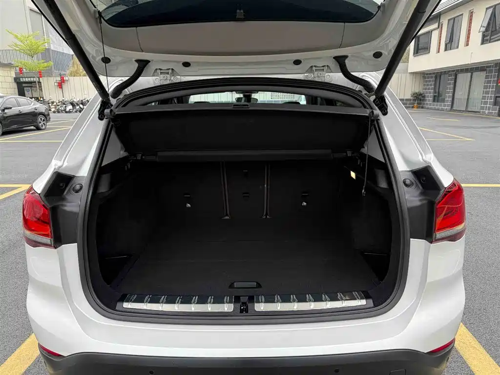 BMW X1 2020 sDrive25Li Leading Model фото 12