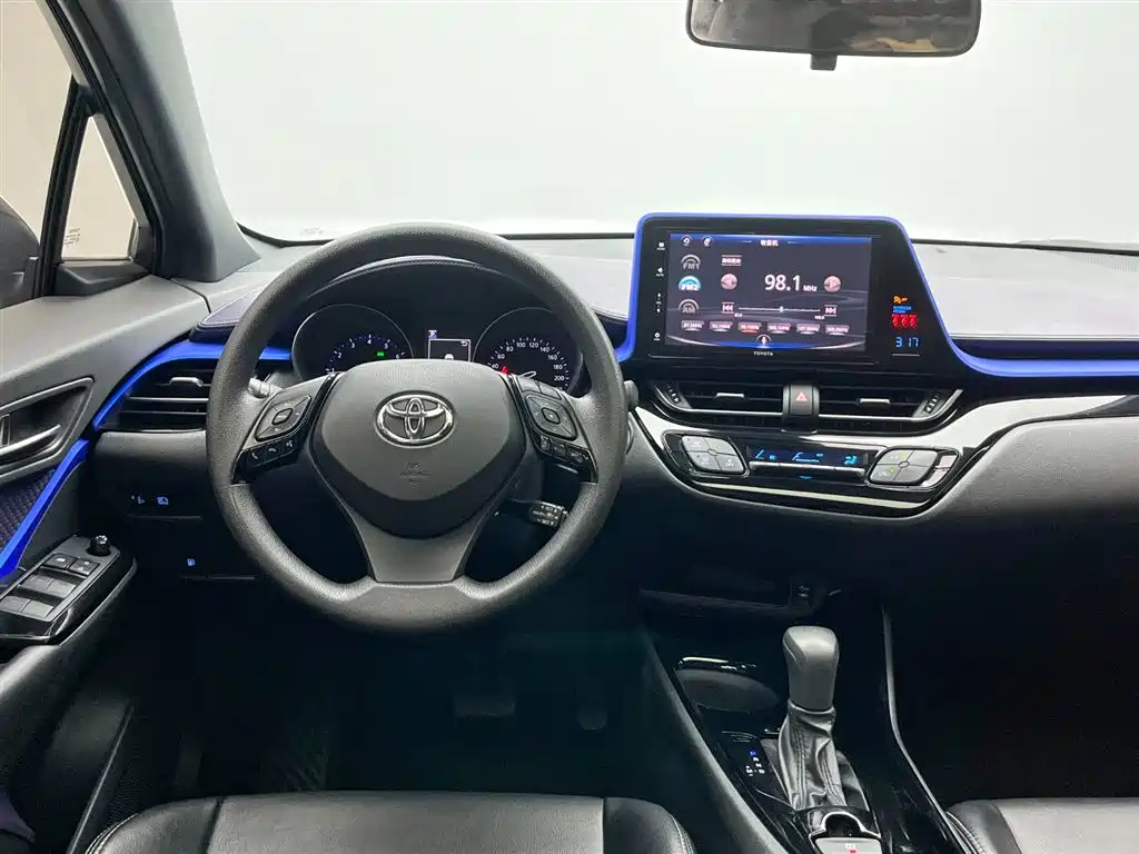 Toyota IZOA 2020 2.0L Yi Xiang Edition фото 18
