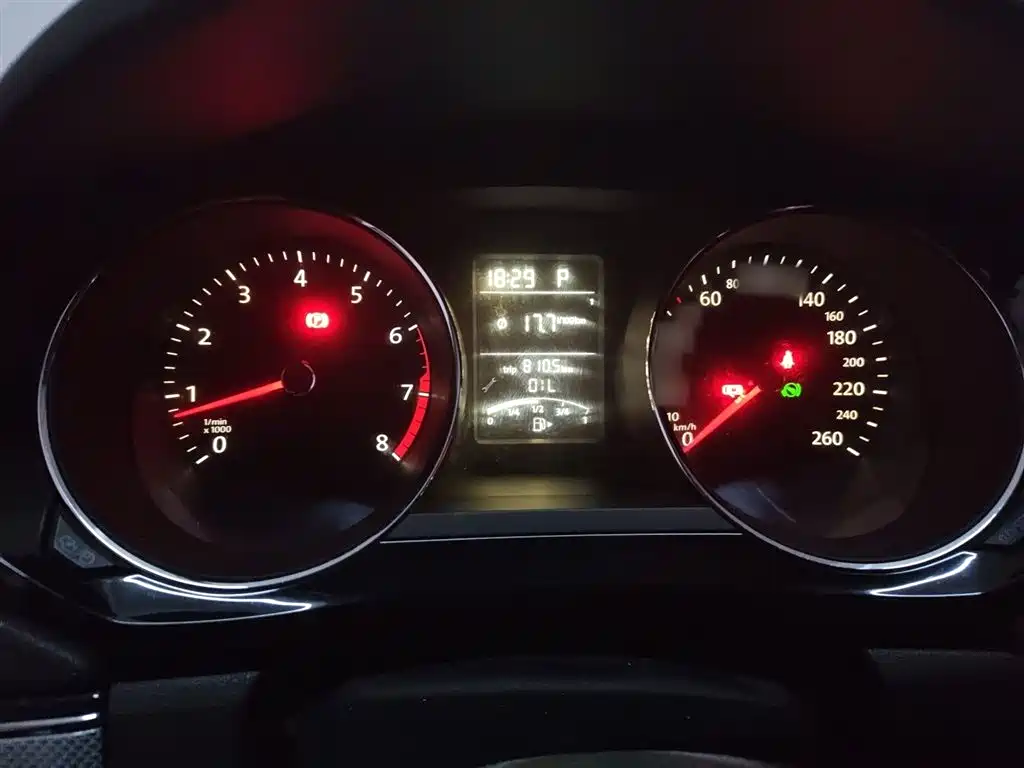 Volkswagen Sagitar 2015 1.6L Automatic Comfort фото 4