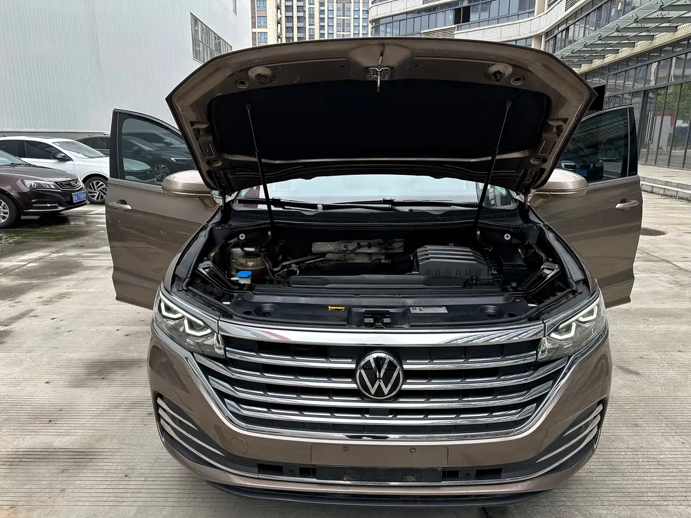 Volkswagen Viloran 2020 380TSI Premium фото 7