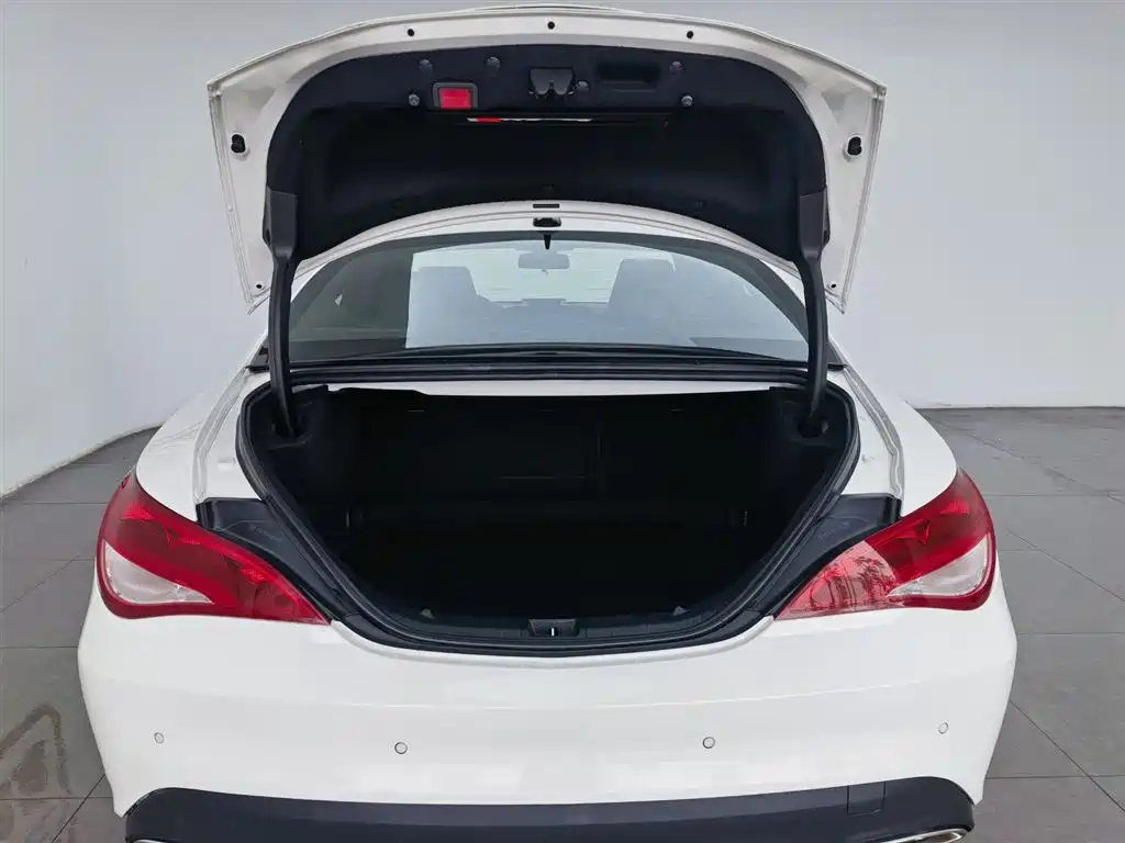 Mercedes-Benz CLA (Import) 2017 CLA 200 Dynamic фото 16
