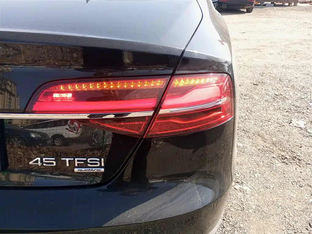 Audi A8 2014 A8L 45 TFSI quattro Comfort фото 8