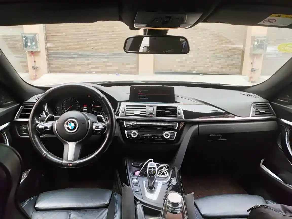 BMW 3 Series GT 2019 320i M Sport Model фото 4
