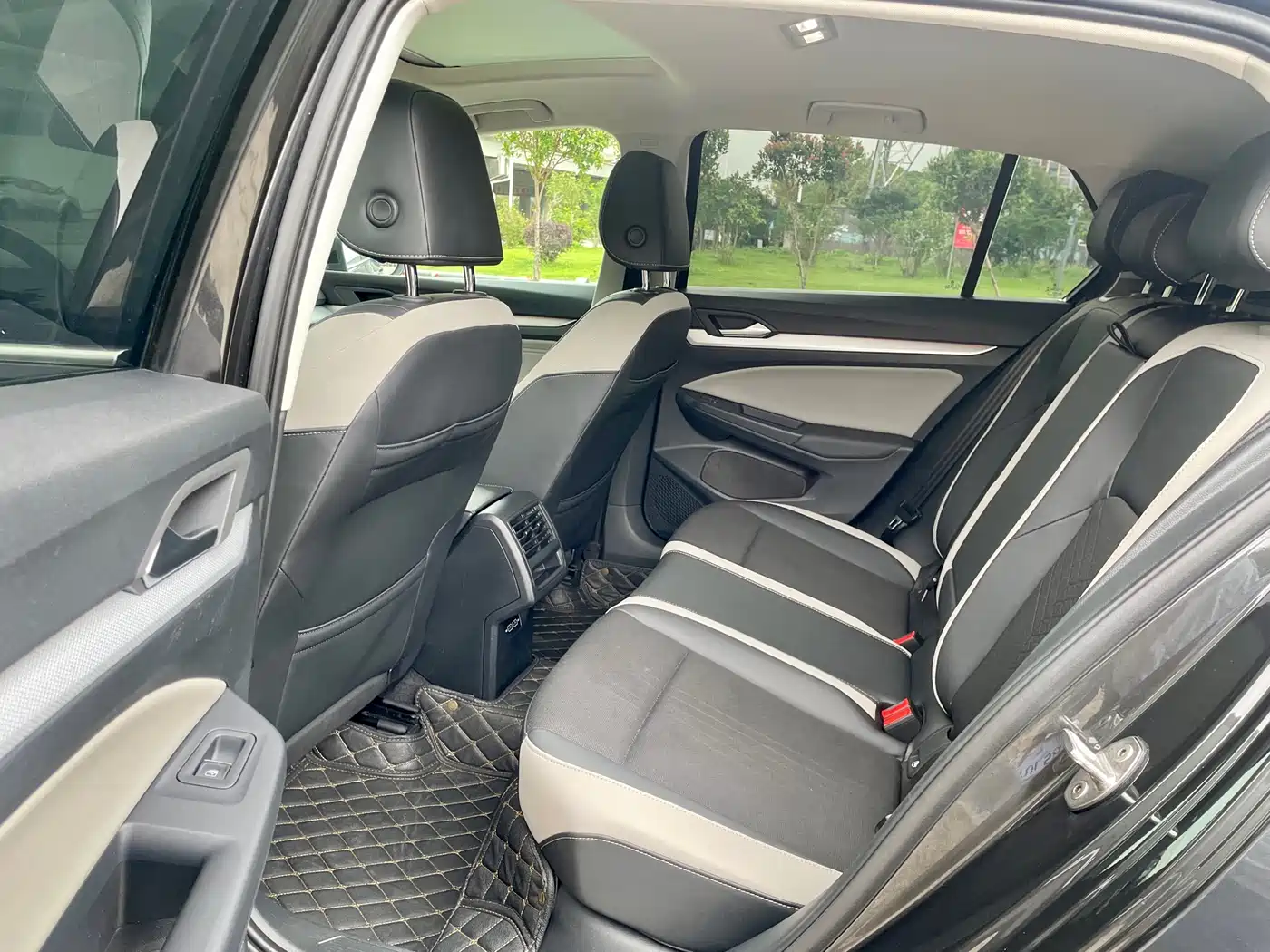 Volkswagen Golf 2021 280TSI DSG Pro Launch Edition фото 6
