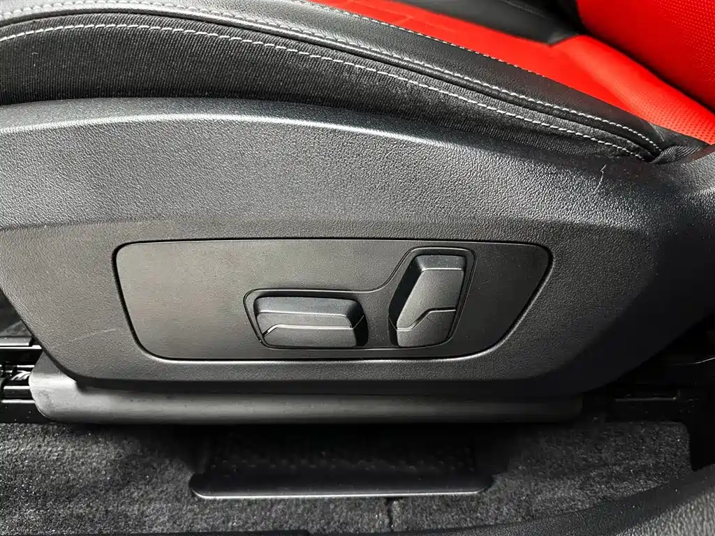 BMW X1 2023 sDrive20Li X Design Package фото 18