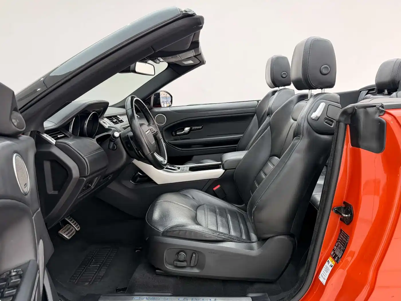 Land Rover Range Rover Evoque (Import) 2017 2.0T Convertible фото 15