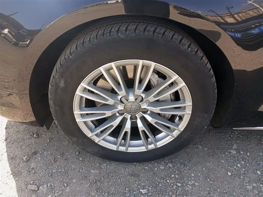 Audi A8 2014 A8L 45 TFSI quattro Comfort фото 23