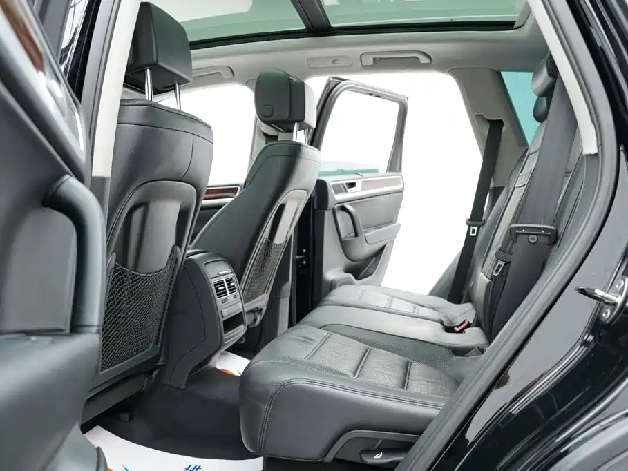 Volkswagen Touareg 2013 2011 3.0TSI Hybrid